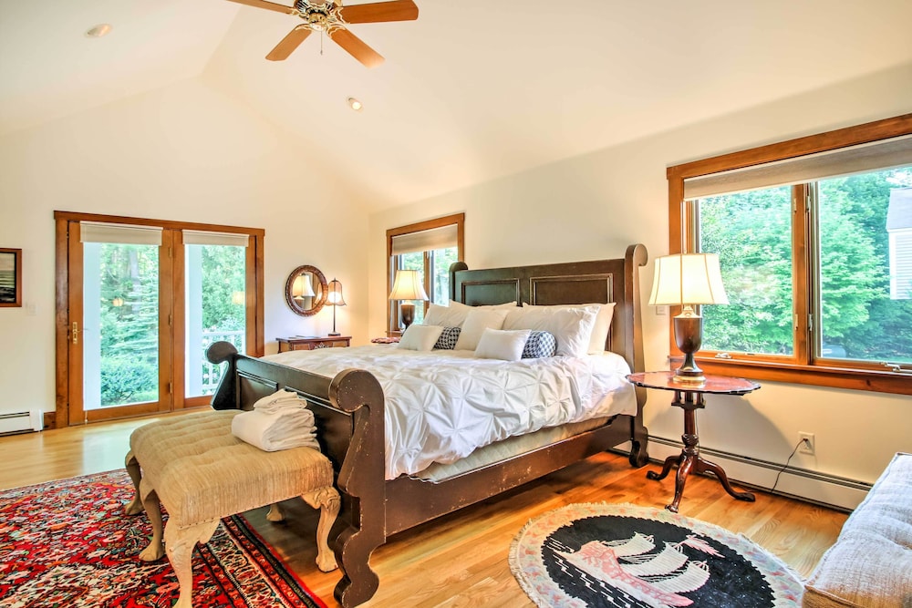 Large Kennebunk Home, Walk to Beach < 2 Mi to Town view 3