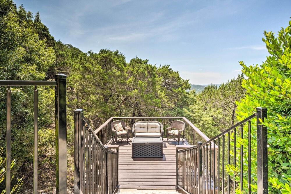 Jonestown House on Hill w/ Lake Travis Views!