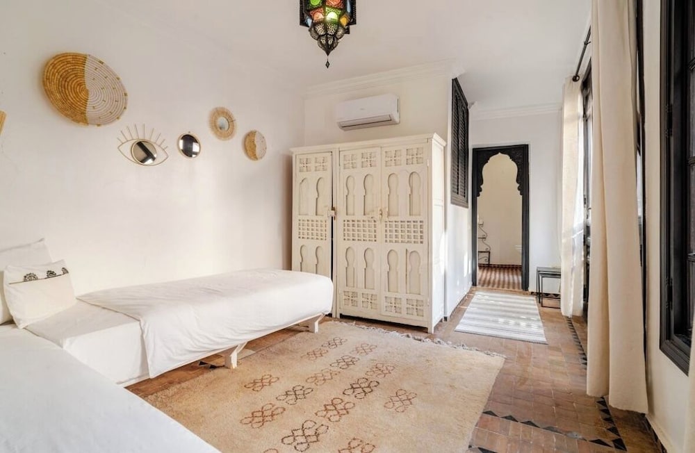 Riad basidi
