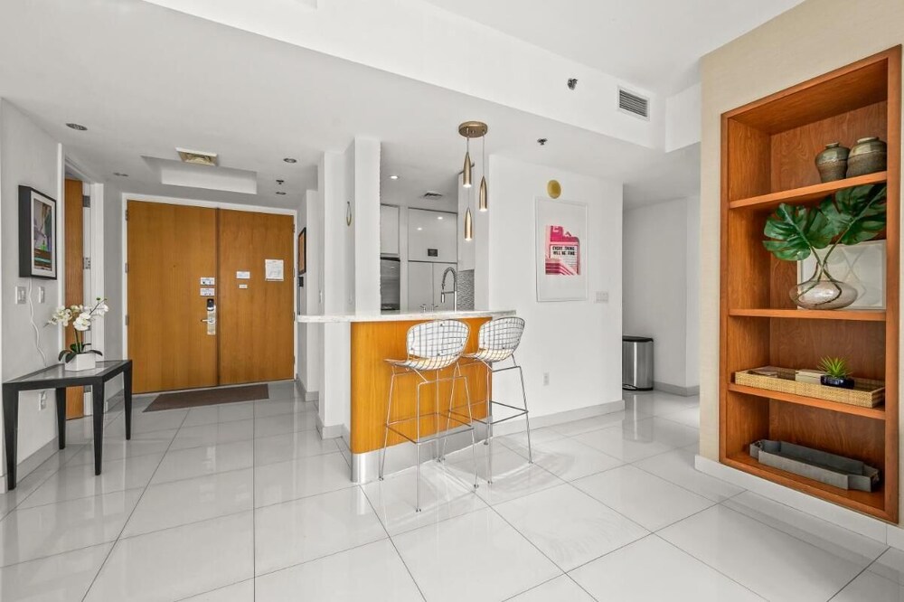 Luxury Brickell 3 Beds Sleeps 8