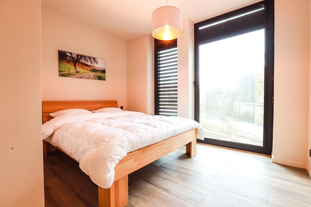 Elegant Stay Near Durbuy