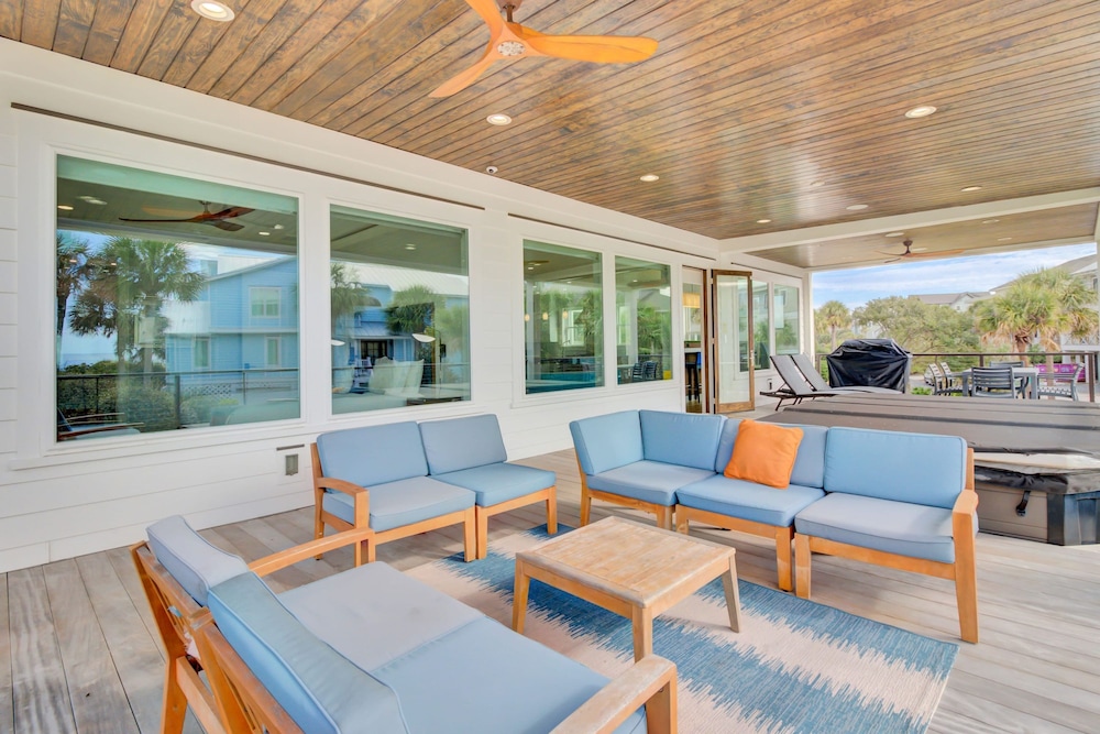 7 Beachwood East by Avantstay Steps to the Beach Ocean Views Hot Tub 7bdr