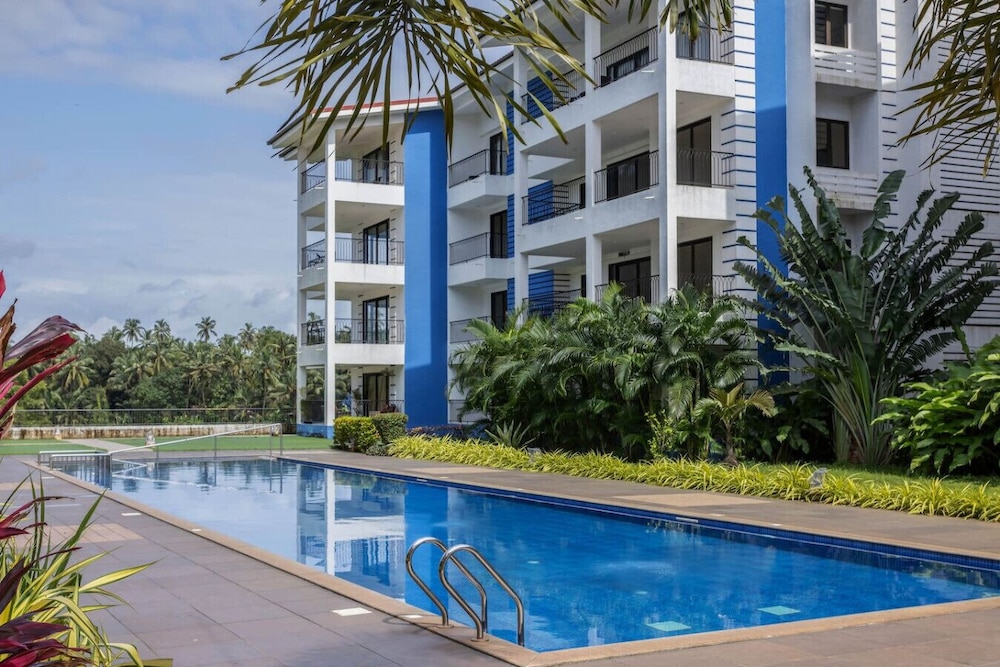 2BR w Pool Sauna 2km to Baga Calangute Beach