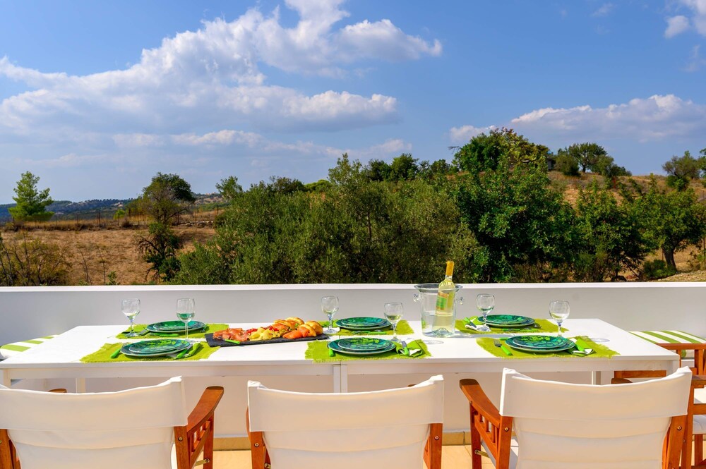 VIP Villa Panoramic Seaview Close to Beaches