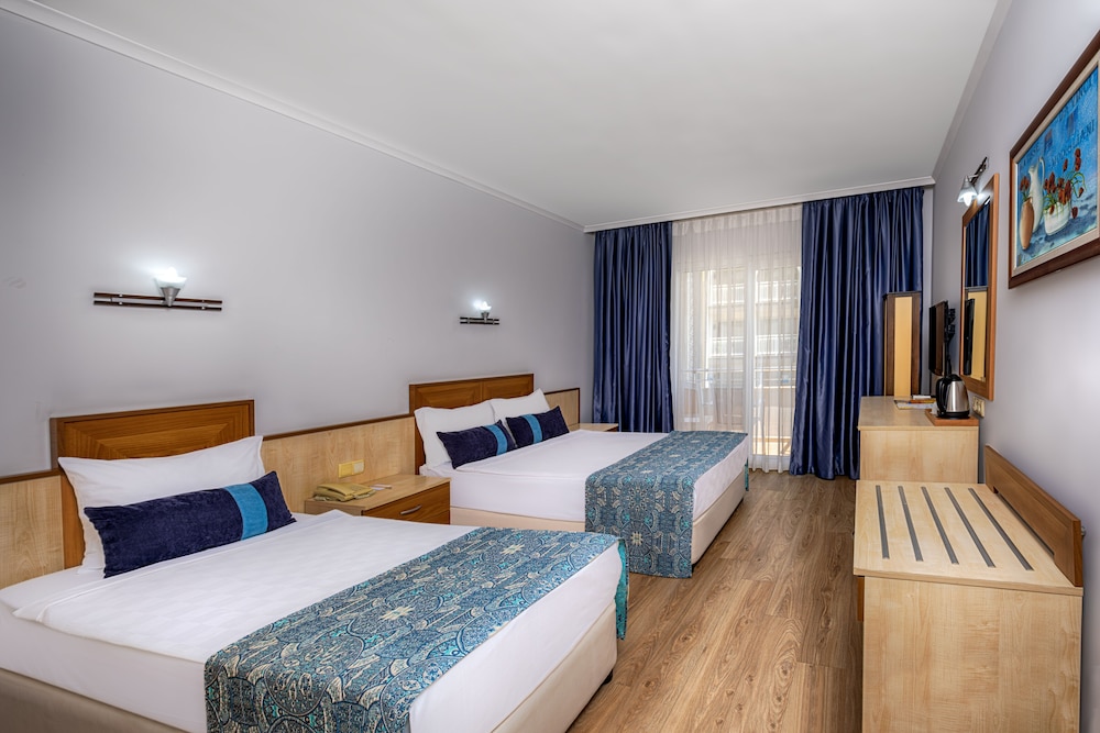 Calido Sol Hotel