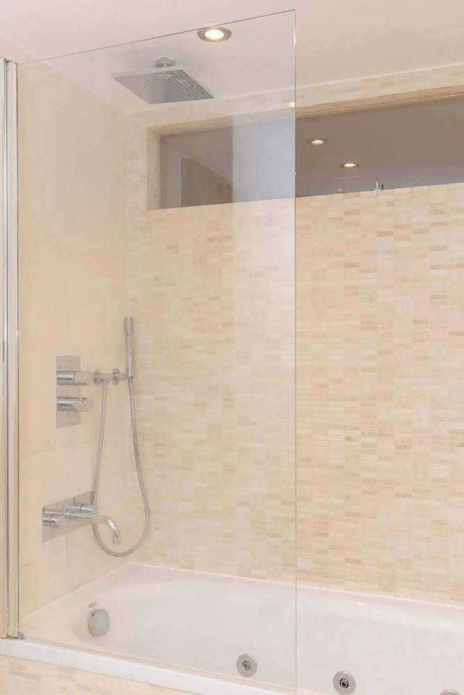 Incredible 2BD Loft by Regents Canal - Haggerston