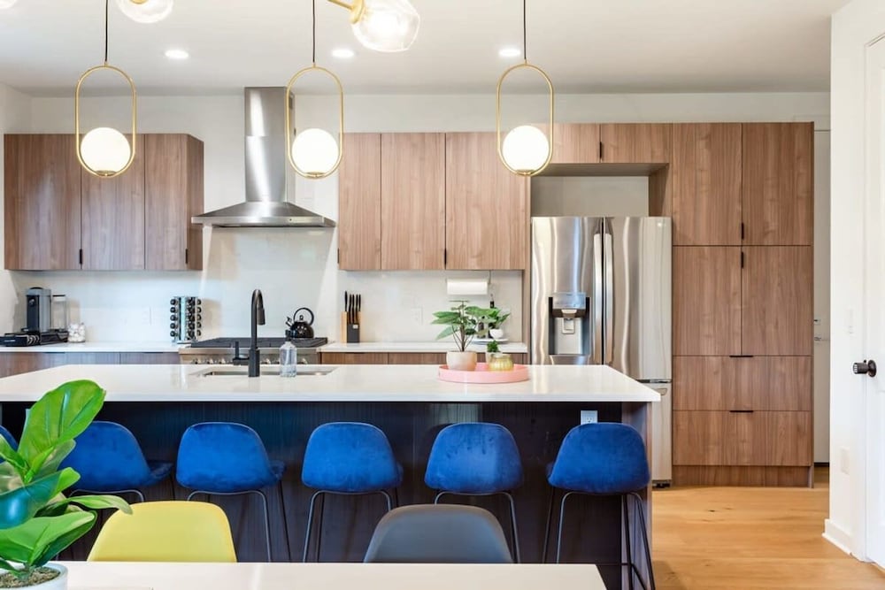 Stylish Clubhouse Retreat w/ Hot Tub Near Downtown