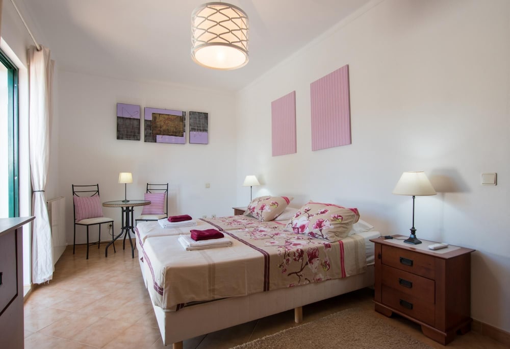 Casa Josephine by Portucasa view 2