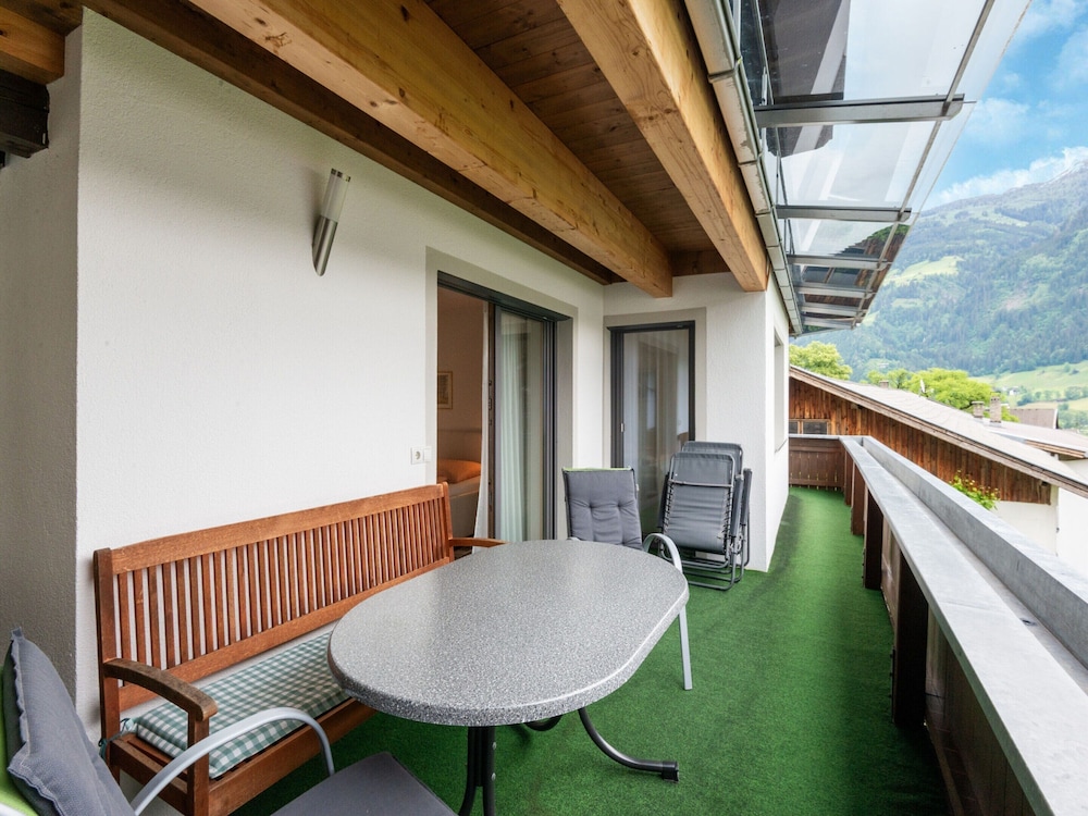 Apartment in Fugen Near Spieljochbahn