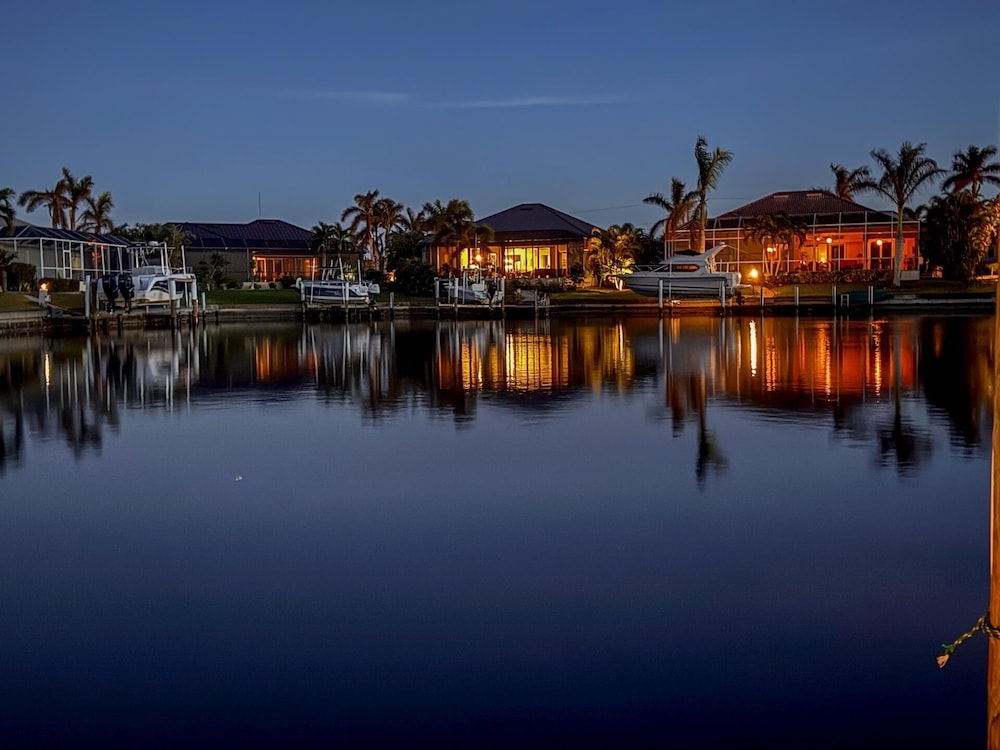 Punta Gorda 3-Bedroom Canalfront Vacation Home with Dock 3 Home