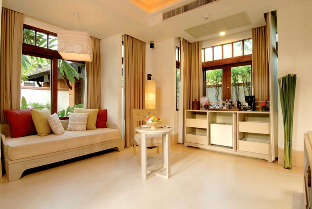 Melati Beach Resort & Spa 12