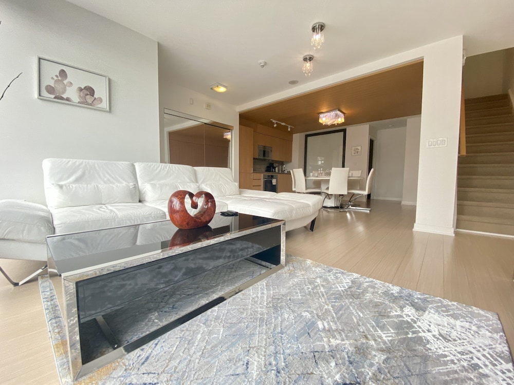 Waterfront Luxury Residences