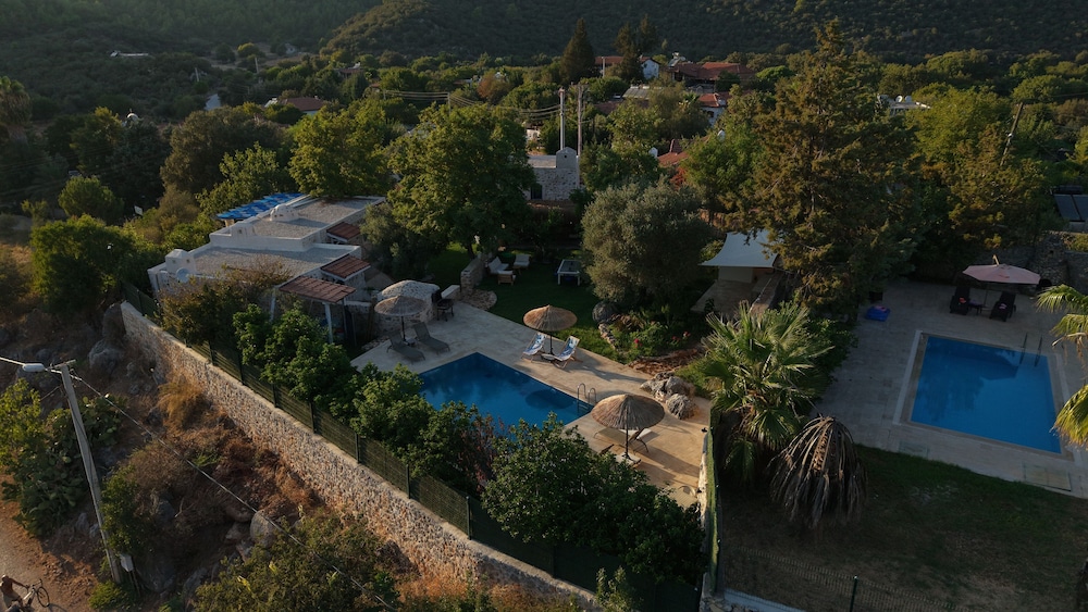 Kaliva Boutique