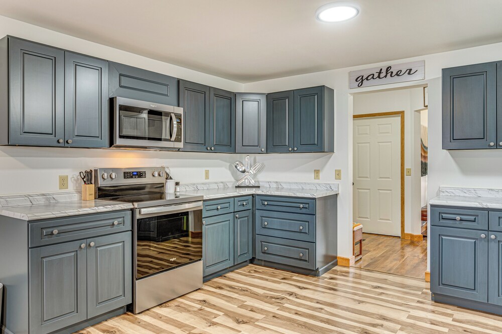 17 Mi to Brookville Lake: Home w/ In-unit Laundry