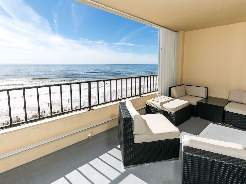 Surf Dweller 402 by Brooks and Shorey Resorts