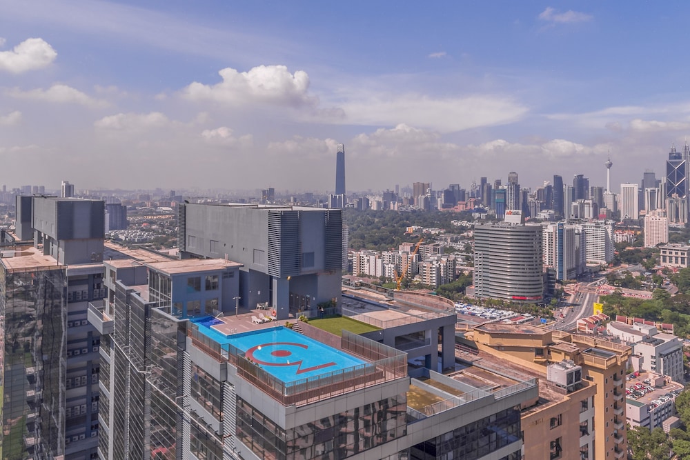 OYO Home 89596 Amazing 2br 3 Towers