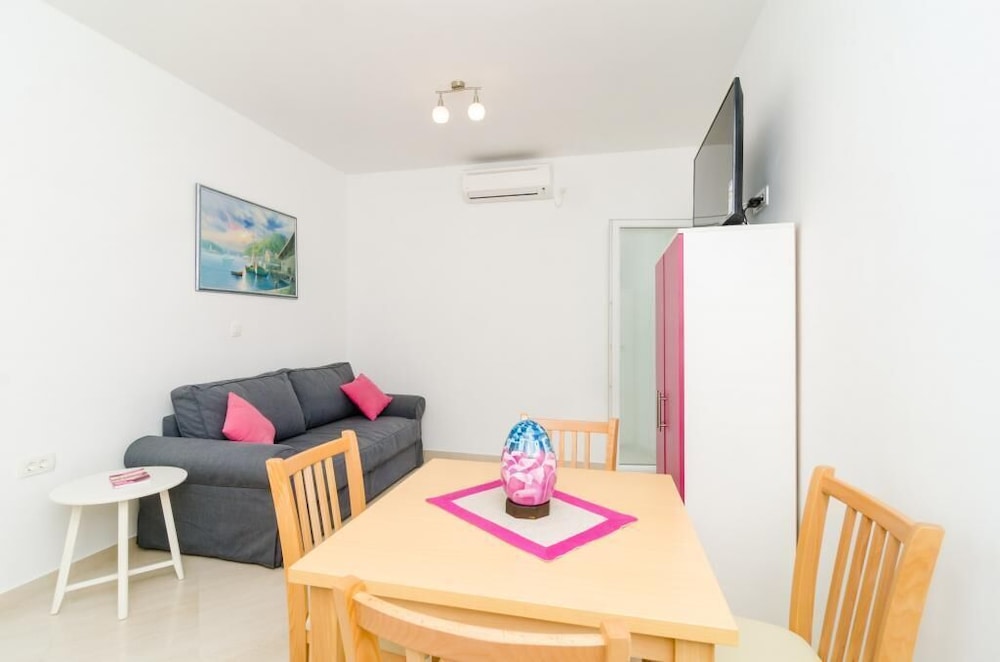 Apartments Eva