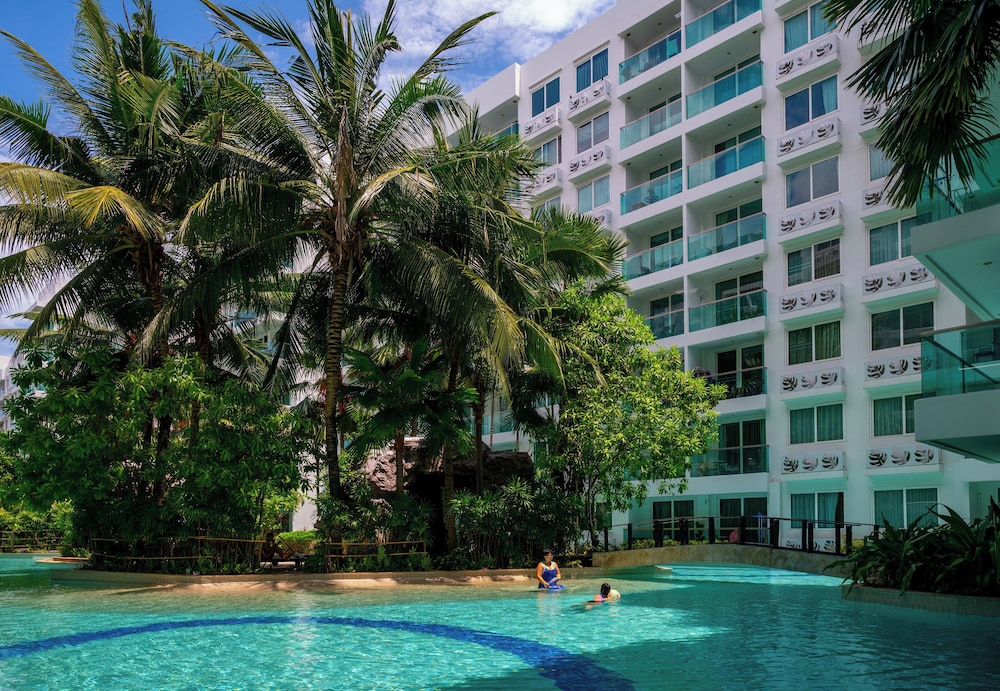 Amazon Apartments by Apartwell