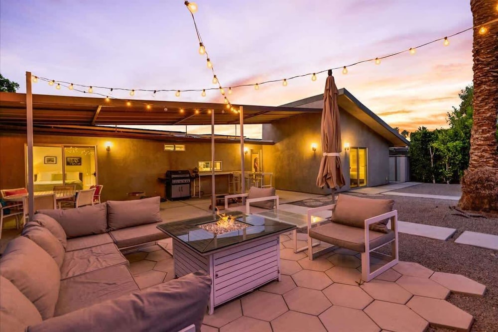 Modern Paradise at Sonora
