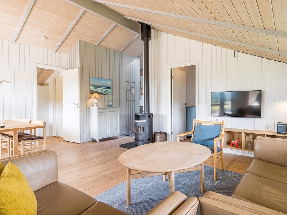 6 Person Holiday Home in Henne view 3