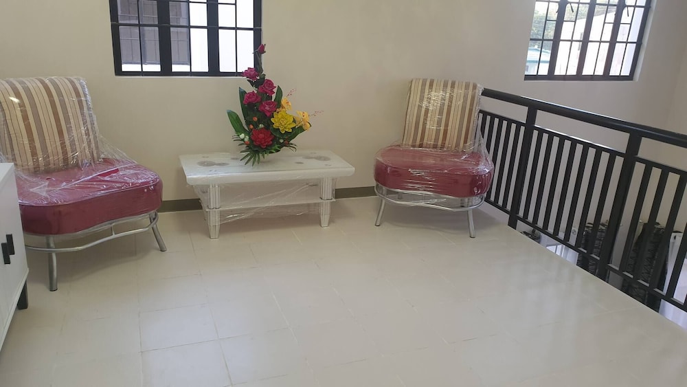Peaceful Haven in Hermosa, Philippines - Entire House for Rent