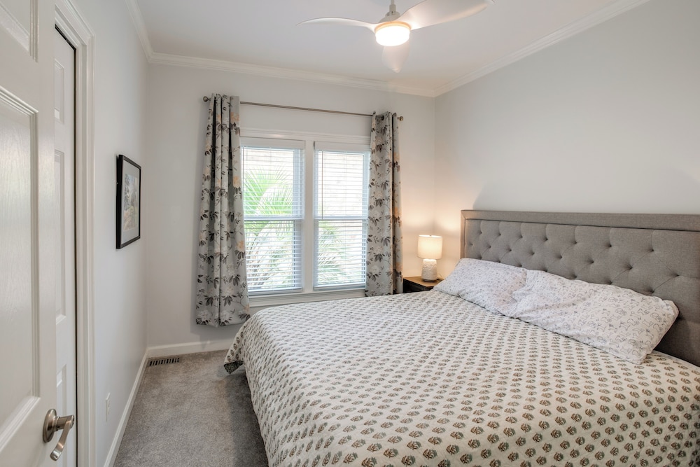 4 Mi to Lake Murray: Pet-friendly Home w/ Pool!