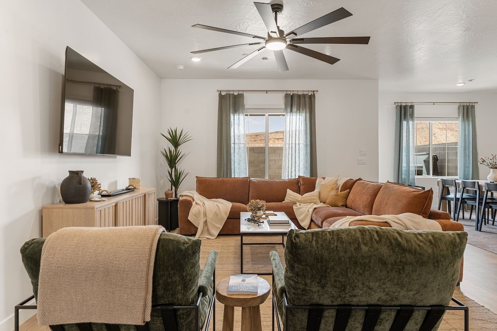 Red Haven 4 Bedroom Home