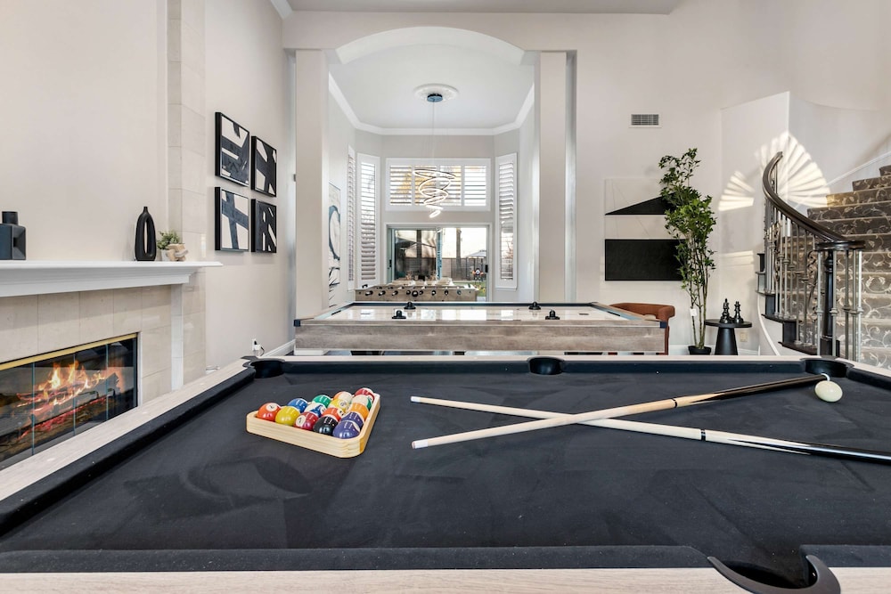 Luxury Pool Home w Theater Games Mountain View