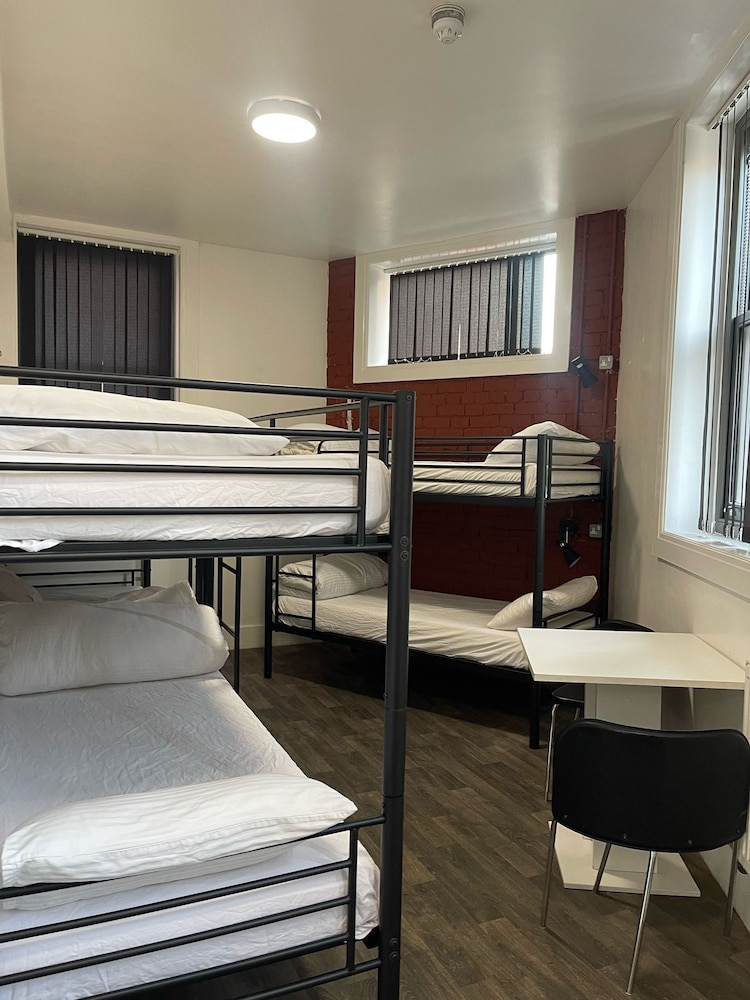 Rahman Hostel - Manchester