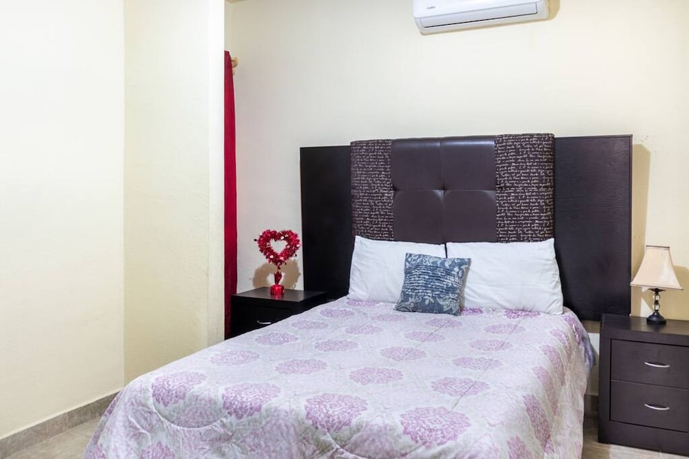 Apartment With Excellent In-town Location 1