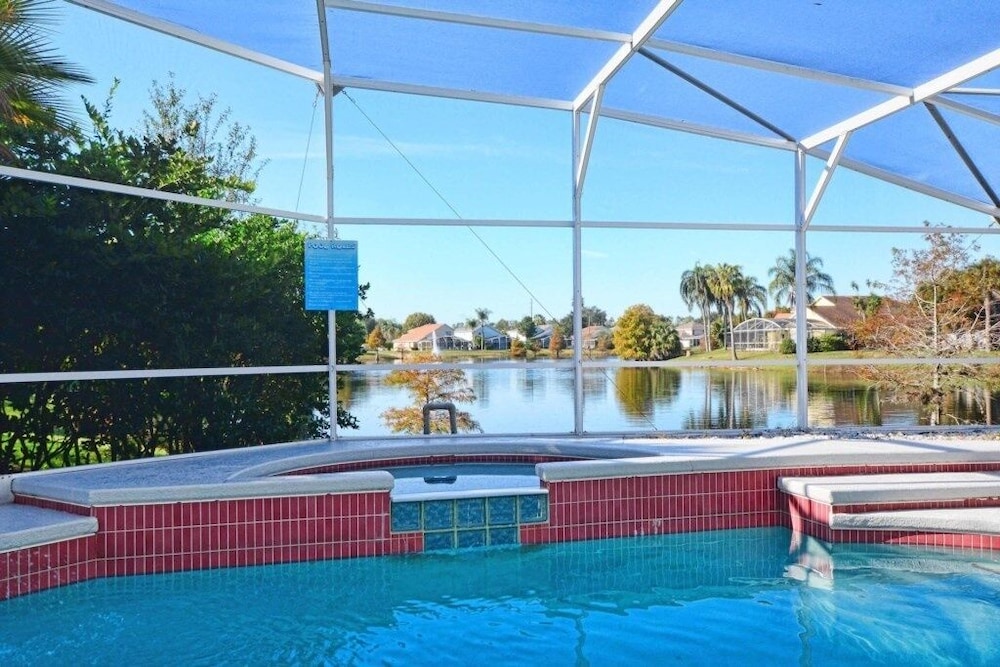 Beautiful Waterfront Home Close To Disney!large Spacious Layout, Pool & Wifi 4 Bedroom Home