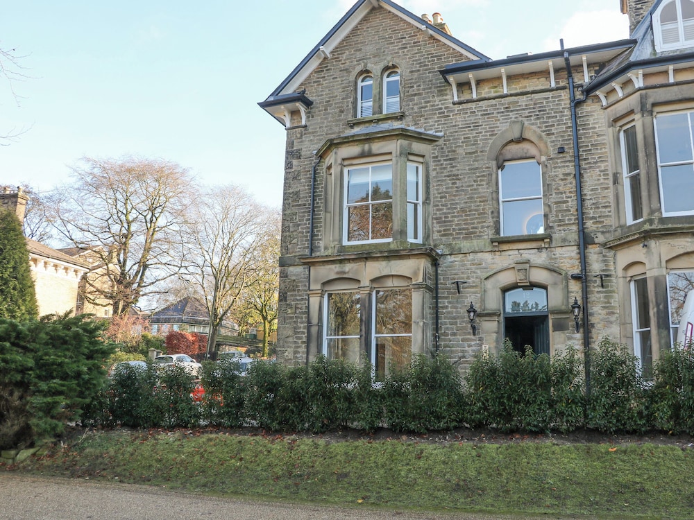 Castleton Suite
