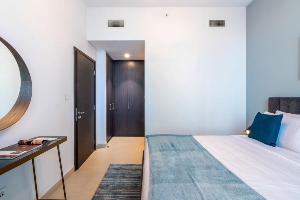 Silkhaus Spacious Near Dubai Mall Balcony Views