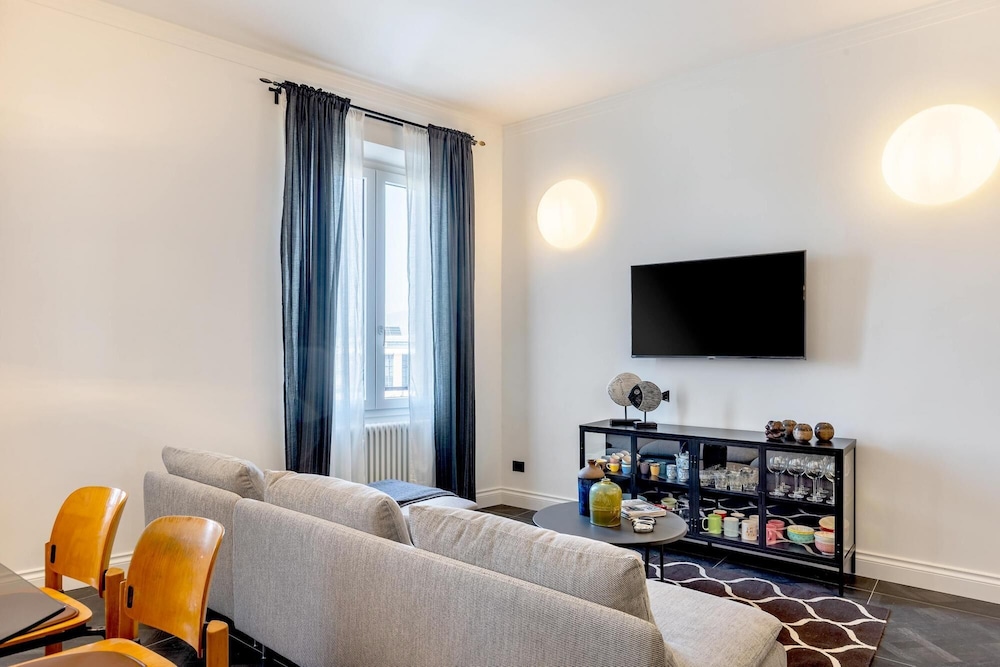 Modern 3BD Apartment Close City Center Belfiore