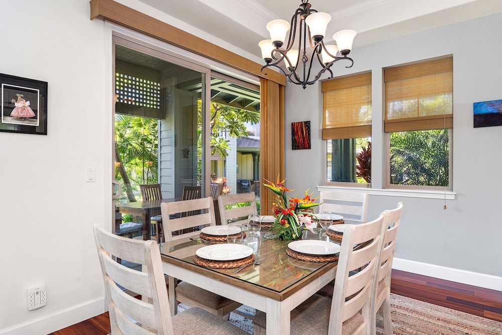 Beautiful Townhouse - Great Amenities and Spacious Lanai! Comes With Beach Pass! - Vrkcv