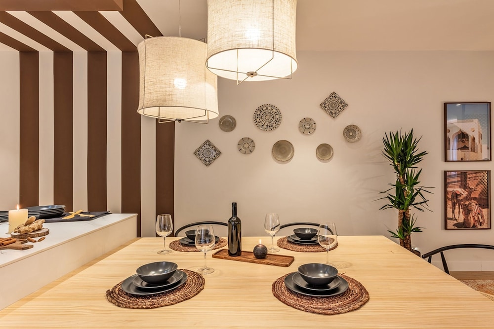Khamlia - 3 Bedrooms and Balcony in Almagro