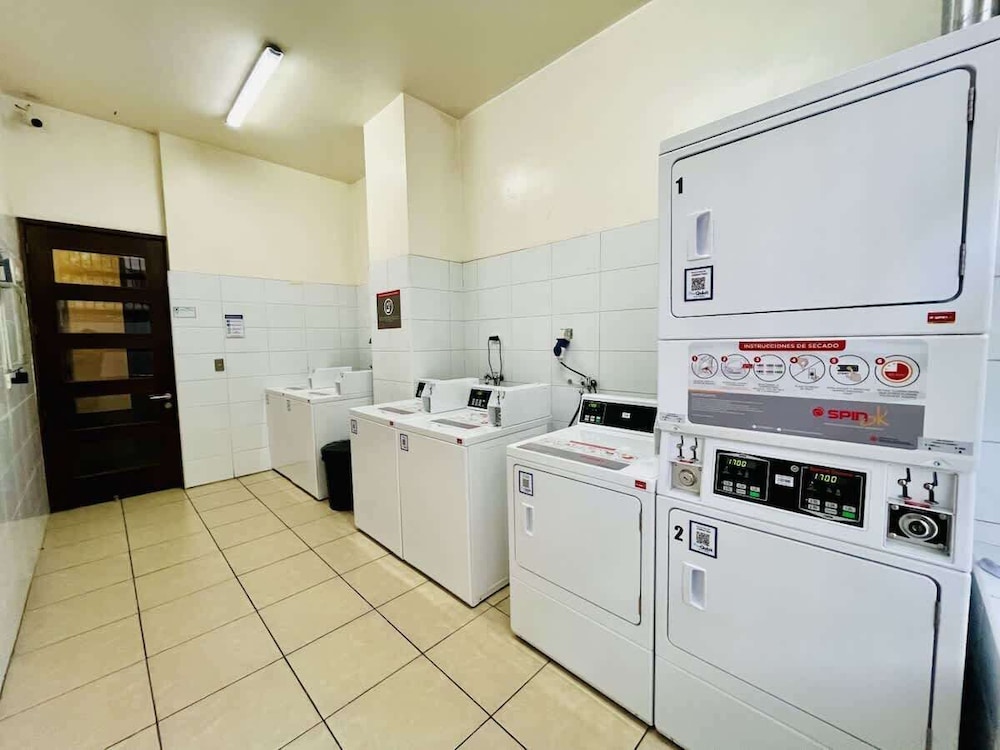 Urbano Familiar Panor Mico Home Office Laundry