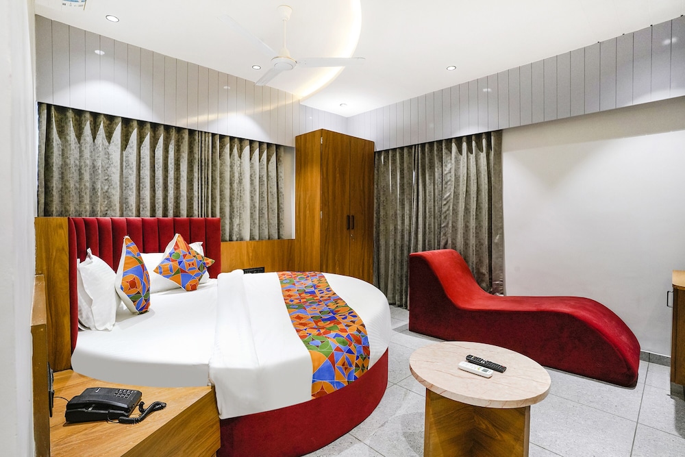 Fabhotel Ms Residency