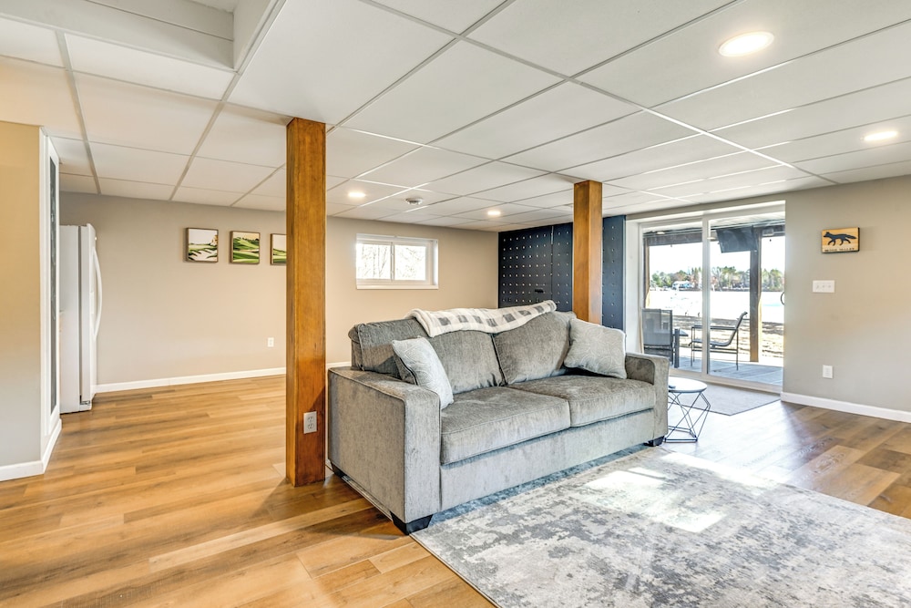 Boat Dock, Hot Tub & Deck: Lakefront Nekoosa Home!