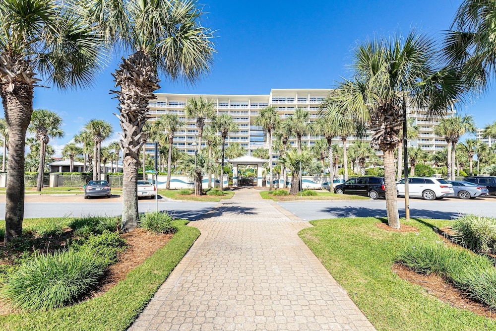 Sterling Shores Penthouse #2 3 Bedroom Condo