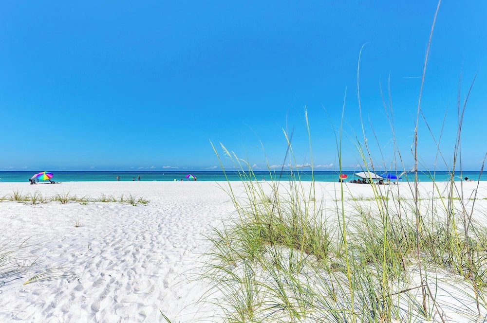 Anna Maria Island Blue Bella Bliss - Private Heated Pool