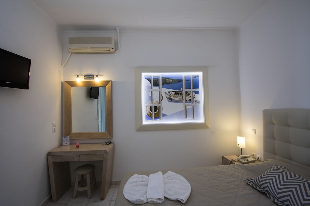 Erato Apartments