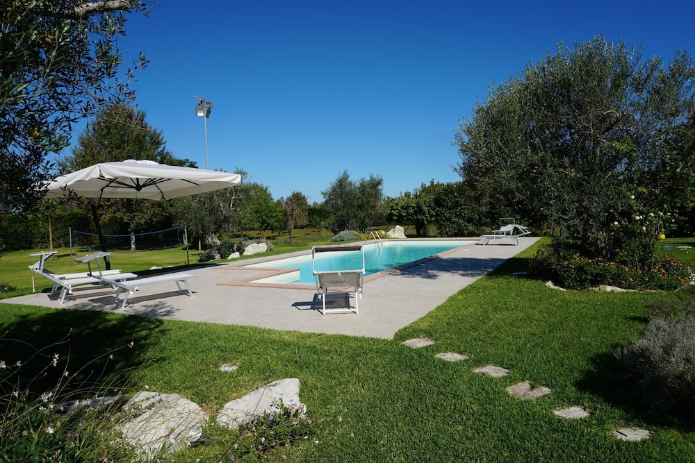 Sunny House Bilo With Pool
