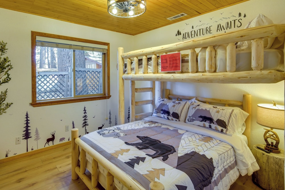 Big Bear Lake Retreat w/ Game Room: 1 Mi to Slopes view 5