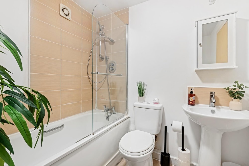 Apartmentsleeps4-parking-wifi-petfriendly-citystay