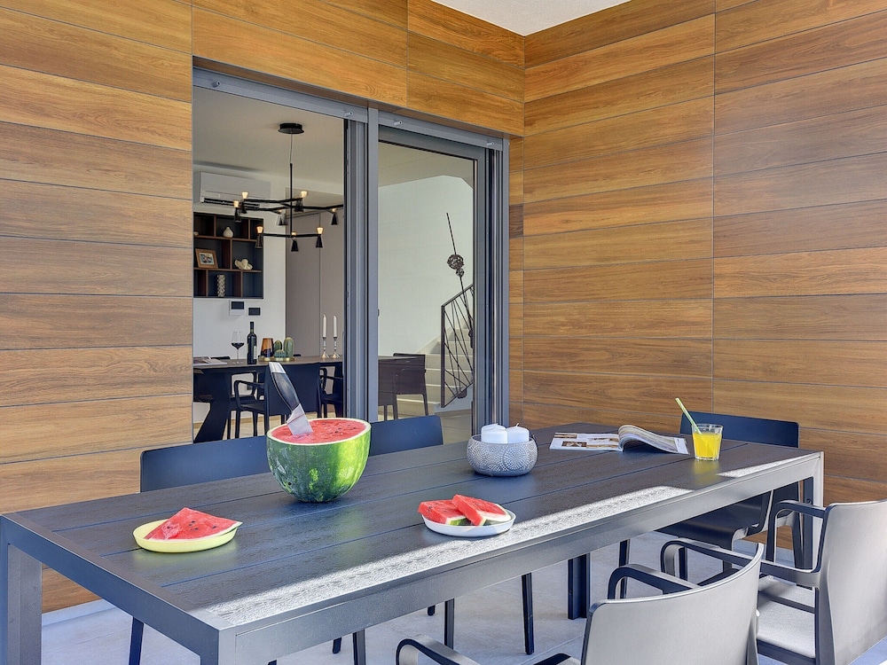 Apartment in Croatia by the Adriatic Coast view 2