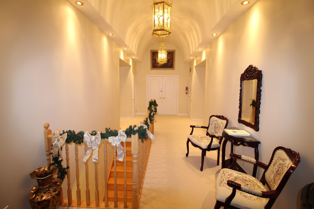 The White House Boutique Bed & Breakfast