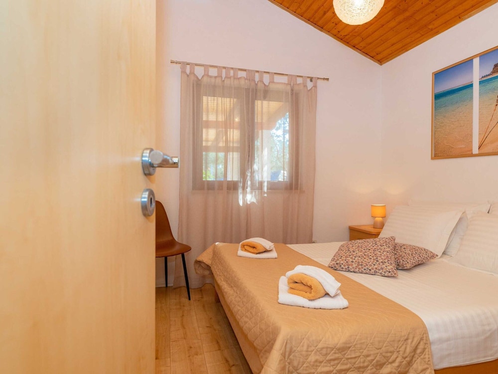 Villa Anabella - Four Bedroom Villa With Swimming Pool view 5