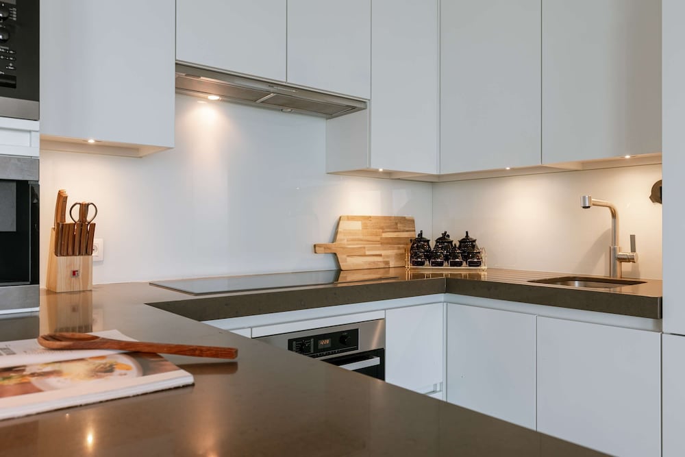 Modern Antwerp Apartment With City Views 2 Bedrooms