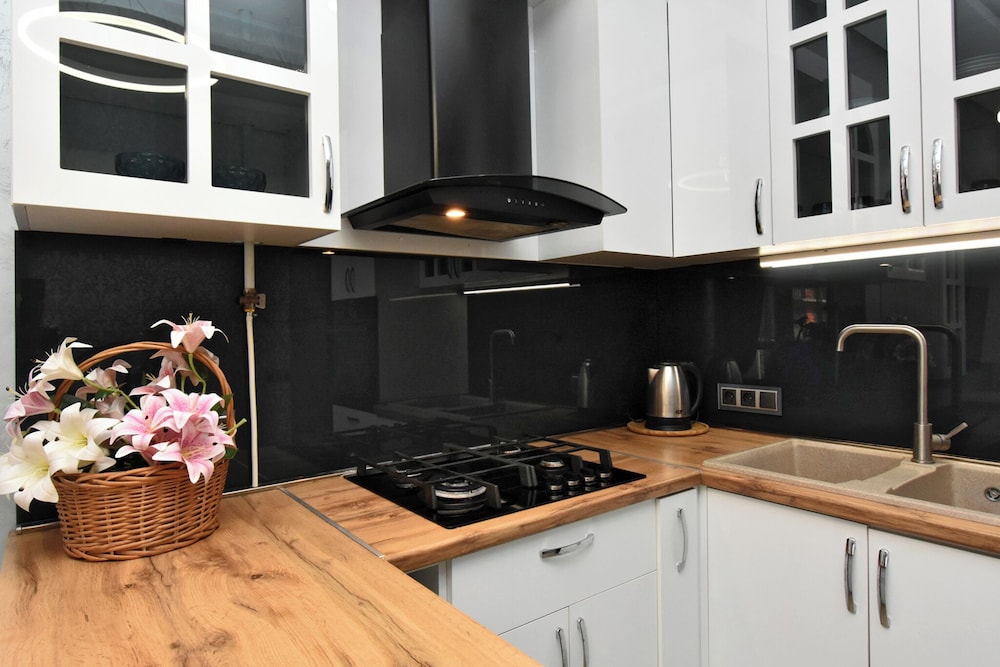 Teryan street apartment on 5 floor